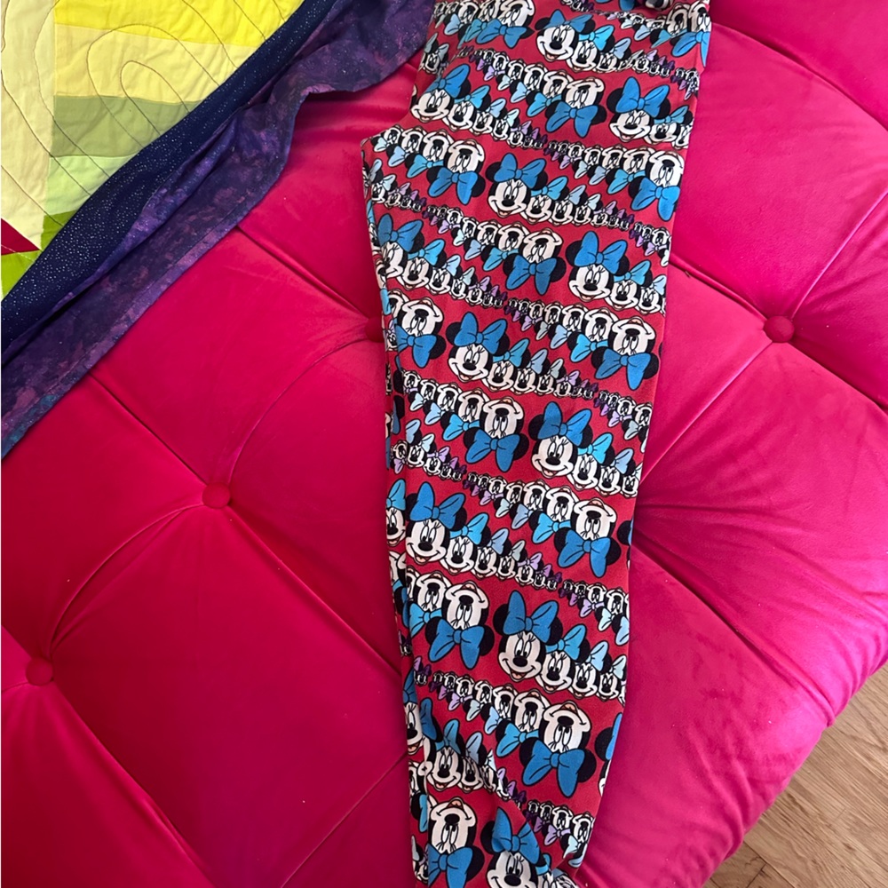 Lula Roe Minnie Mouse leggings